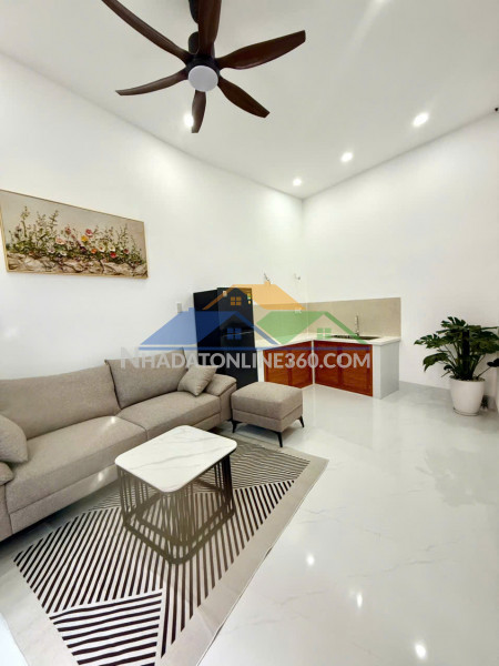 Căn nhà mới ngay trung tâm nha trang chỉ 2ty180 siêu rẻ