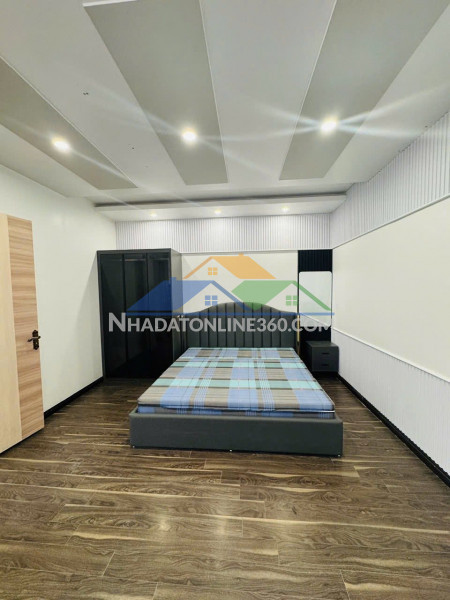 Bán nhà mặt đường khúc thừa dụ - vị trí đẹp nhất tuyến đường - giá 7 tỉ