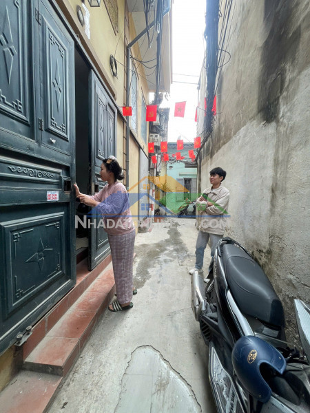 Cho thuê nhà nguyên căn 192 lê trọng tấn, 38m² x 3 tầng, 2pn, 6,5 triệu