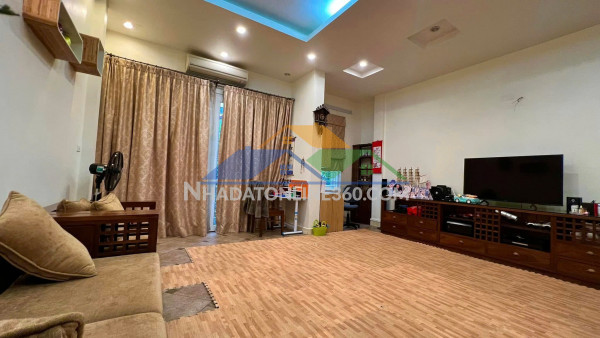 Bán nhà mặt phố quán thánh, 37m2, 4 tầng, mặt tiền 5m, 21.8 tỷ, kd đỉnh, dòng tiền 20 tr/tháng