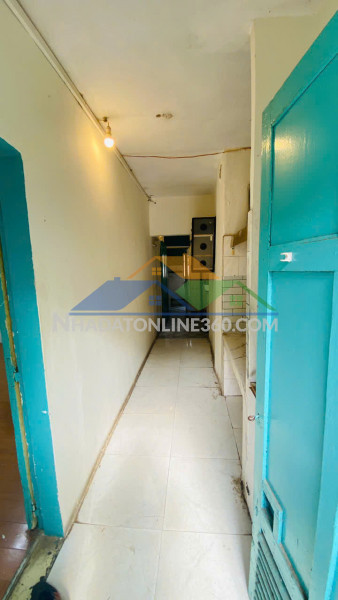 Cho thuê căn hộ tập thể tầng 3 đặng văn ngữ 70m², 2 phòng ngủ, 1 vệ sinh, 8,5 triệu