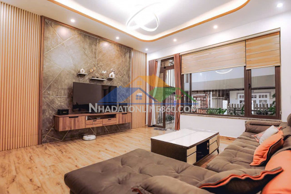 Bán nhà phù đổng thiên vương – p8, đà lạt 9.2 tỷ( cho thuê 16tr/tháng)