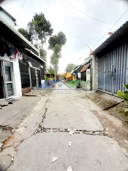 ???? bán dãy trọ có dòng tièn hàng tháng với 260m2 chỉ 11.5 tỷ - trung tâm dĩ an.