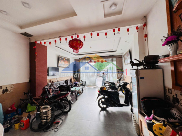 Bán khách sạn mặt tiền bình chiểu thủ đức – 97m² đất – 470m² sàn – có thang máy – giá 12 tỷ (~108.2tr/m²