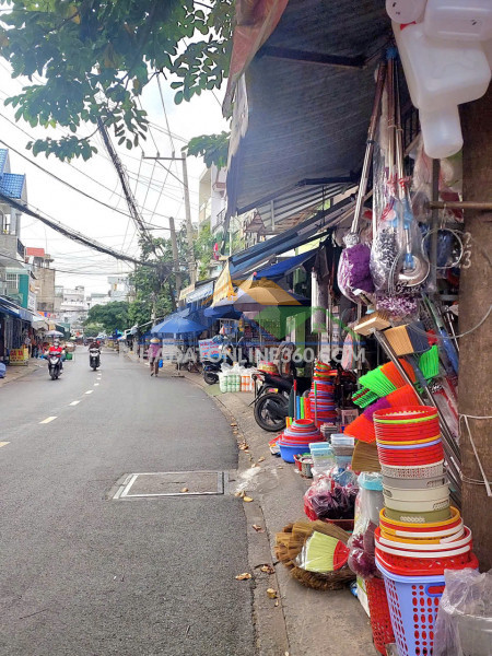 Mặt tiền đường 339 ngay chợ,phù họp vừa ở vừa kinh doanh 230m2 ( 6.5x35)