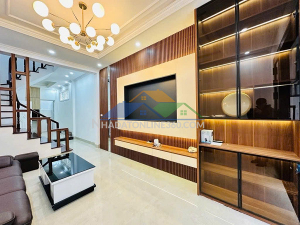 Chào bán nhà nhà lô góc khu tố hữu – khu lê quang đạo mở rộng  ngõ trước sau thông – ô tô 5 tạ đỗ cửa  không gian rộng rãi – di chuyển tiện 81 m * 4 tầng.