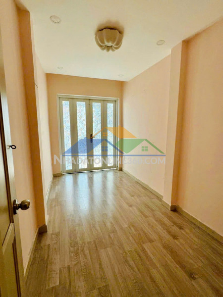 Chính chủ cho thuê nhà nguyên căn – 1 xẹt trung tâm q.1