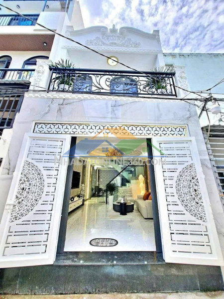 Cần bán nhà phố  vừa hoàn thiện  giá thấp