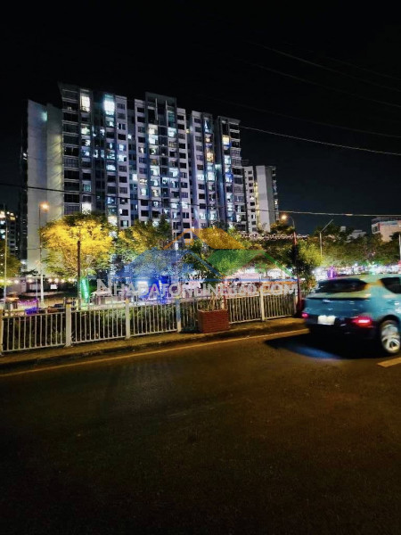 Đối diện celadon city – hxh tránh thông – nhà đẹp 90m ngang 5 – 3 tầng chỉ 10.x