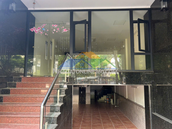 18.12.25.1 cho thuê 6 tầng mặt phố gần cv cầu giấy, có thể làm văn phòng, kinh doanh, xuất khẩu lao động, trung tâm giáo dục, y khoa...