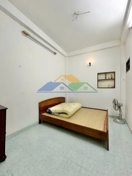 Nhà 3 tầng hẻm thông đường trần hưng đạo p5q5. giá 5.58 tỷ tl