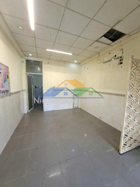 Căn góc 2 tầng đúc btct hẻm ôtô đường dương bá trạc p1q8. giá 5,2 tỷ tl