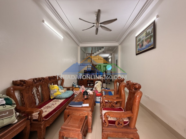 Nhà dân xây mới kiêu kỵ , gia lâm, hà nội. chỉ việc xách vali về ở.