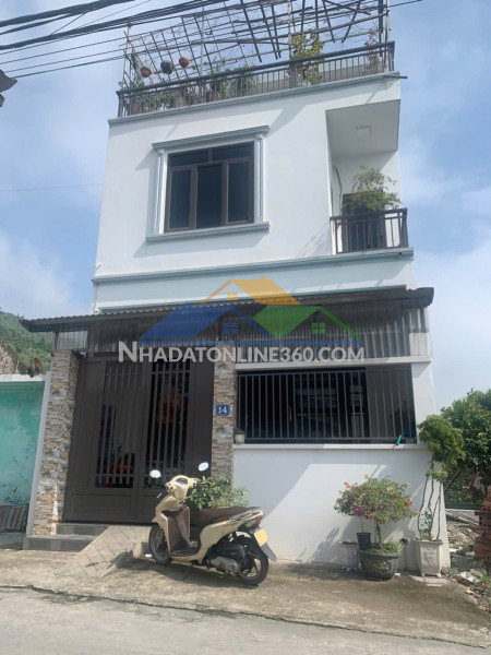 Nhà đẹp - giá tốt - chính chủ bán căn nhà 3 tầng tại phường cẩm sơn , cẩm phả, quảng ninh