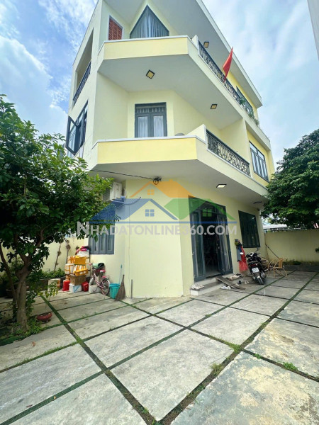 Bán nhà 3 tầng mặt tiền kinh doanh đường lê hồng phong phước long