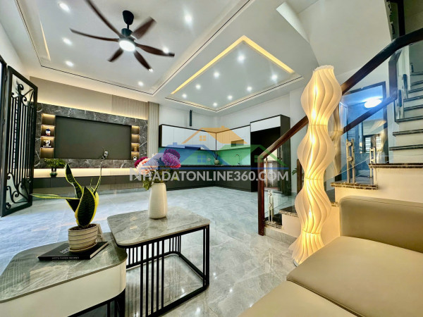 Bán nhà mới xây 4 tầng tại trung hành – sân cổng riêng, ngõ nông, hai mặt thoáng