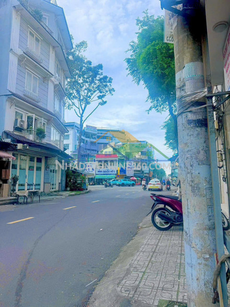 243/28 phan đình phùng p 15 phú nhuận 
chính chủ bán 166m 15.9 tỉ