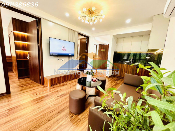 ????????căn góc tập thể huỳnh thúc kháng 79m 3pn view mặt phố,...