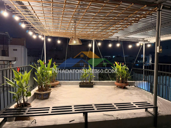 Cần bán nhà 3 tầng 3 mê sân thượng chill, 3 mặt kiệt sau lưng mt  huỳnh ngọc huệ