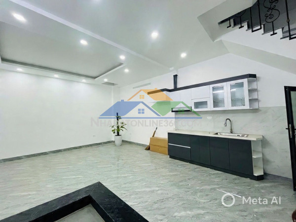 Bán nhà đội cấn 45m x5 tầng mt 6m 10,6 tỷ sát phố,ngõ ô tô dừng đỗ