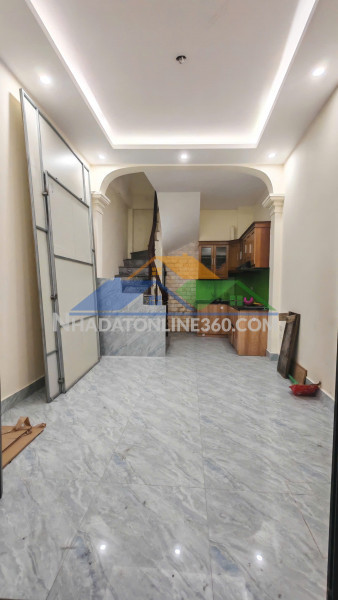 Cho thuê nhà ngõ hoà bình 7, 27m² x 5 tầng, 3 ngủ, 11 triệu