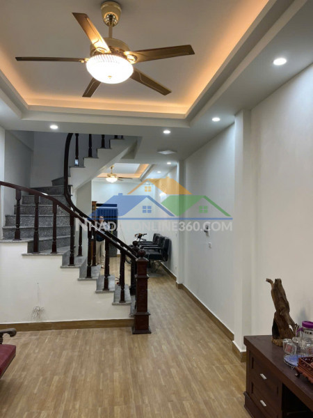 Cho thuê nhà kd + ở gia đình 207 bùi xương trạch 50m² x 2 tầng, 2 ô tô tránh 10 triệu