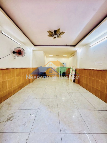 Thoại ngọc hầu – hẻm xe hơi thông – 48m – 3 lầu – 5pn – nhỉnh 6 tỷ