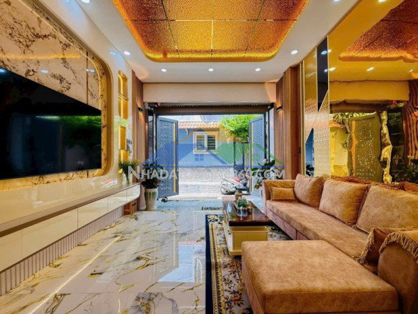 Bán nhà đẹp đường  huỳnh văn nghệ, tân bình, tp hcm. dt 50m2, 4 tầng. giá 7,9 tỷ, sổ hồng đầy đủ.