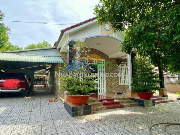 Bán biệt thự vườn, mặt tiền đường lê đức thọ - trung tâm...