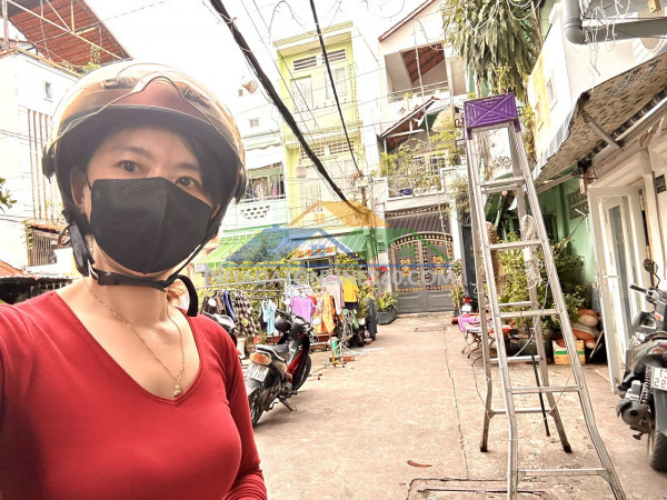 Bán nhà 6 tầng- ngang lớn 6.5m- cách 5m ra mt xe hơi- khu đ.số- lưu thông vĩnh hội- khánh hội- bến vân đồn .