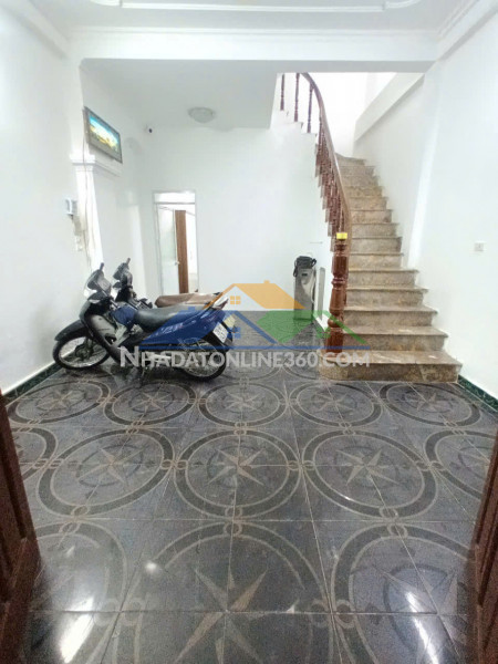 Cho thuê phòng trọ khép kín 85 định công thượng, 2.7 triệu/phòng