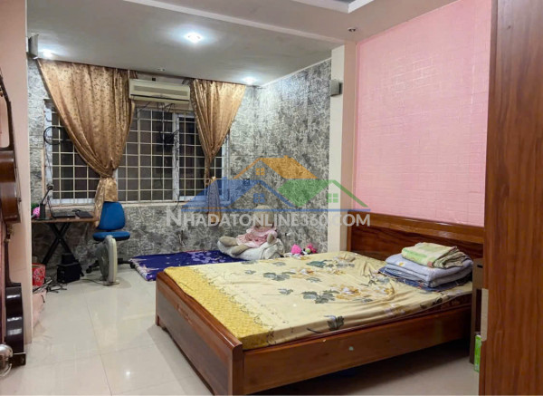 Cho thuê nhà ngõ trại cá, trương định 4 tầng x 30m², 2 ngủ, 2...