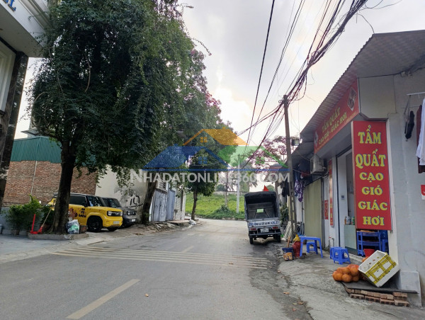 Bán căn bt mặt phố tư đình- long biên 122m2 x 6 tầng 36.5 tỷ.