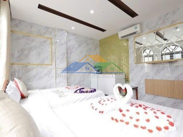 Bán khách sạn loseby sơn trà 9 tầng 95m2 giá 36,5 tỷ sát biển mỹ khê view pháo hoa