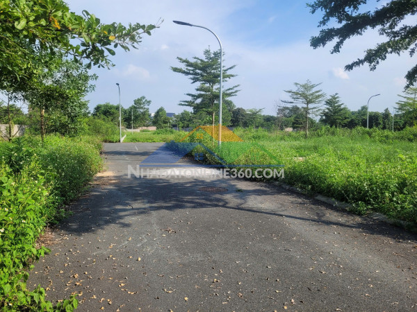 Đất nền láng hòa lạc giá 2.68 tỷ diện tích 100m2 gần khu công...