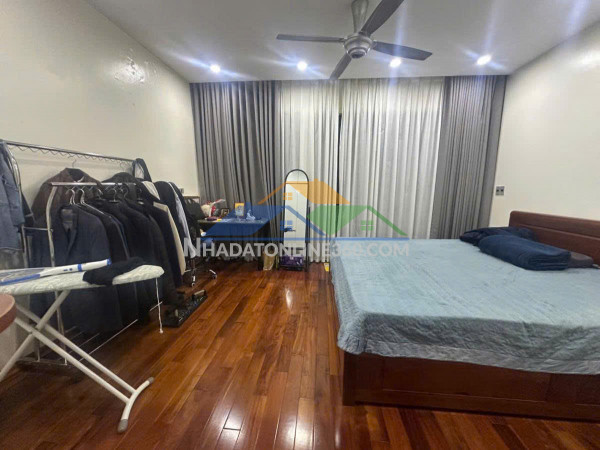 Hoàng văn thái - 2 thoáng - ngõ thông - 67m2 4 tầng mặt tiền 5m giá 21.2 tỷ