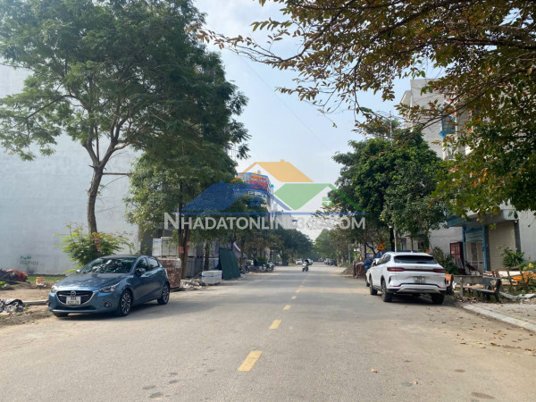 Bán đất  nhìn vườn hoa khả lễ mặt tiền 6.4m, gần trục tây nam t bắc ninh