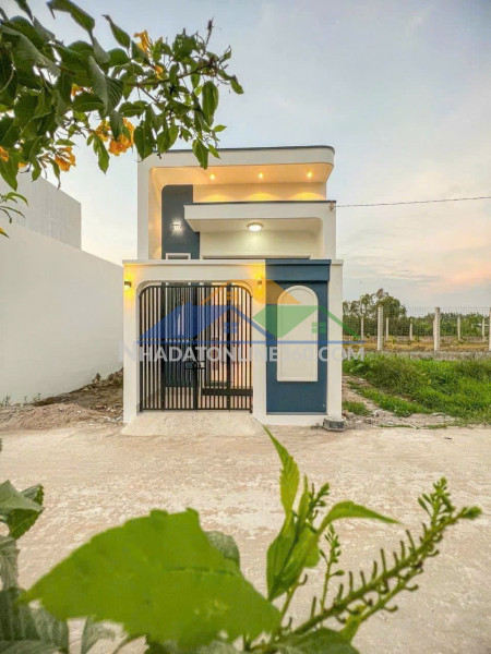 Căn nhà cấp 4 mới xây hiện được chính chủ rao bán tại khu vực phía sau văn miếu trấn biên, thích hợp cho gia đình muốn sinh sống gần trung tâm biên hòa