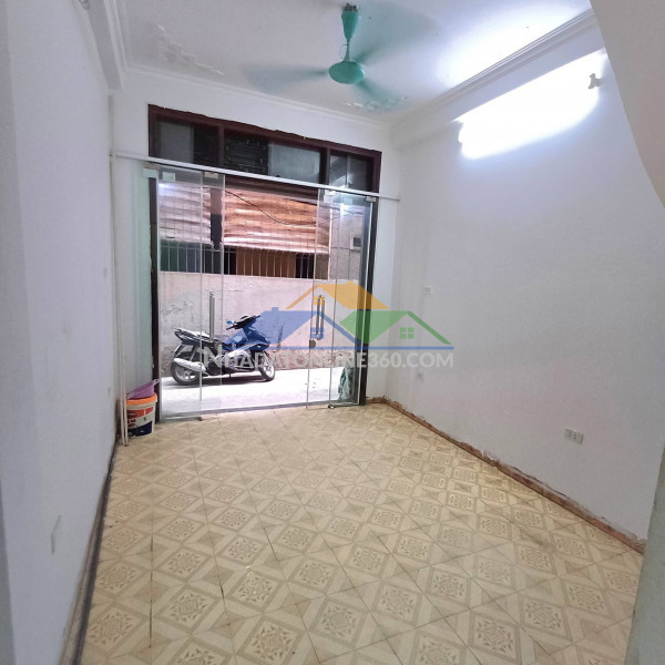 Cho thuê nhà ngõ đê la thành 25m² x 3,5 tầng, 2pn, 2vs, 7 triệu