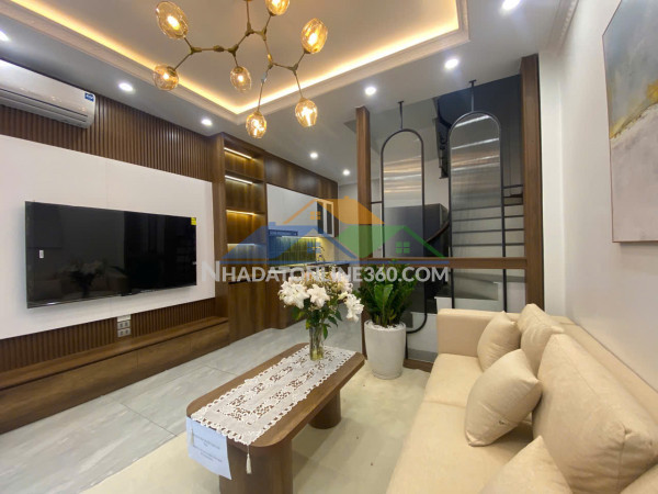 Bán nhà ngọc thụy – 33m² – 5 tầng – ô tô qua nhà