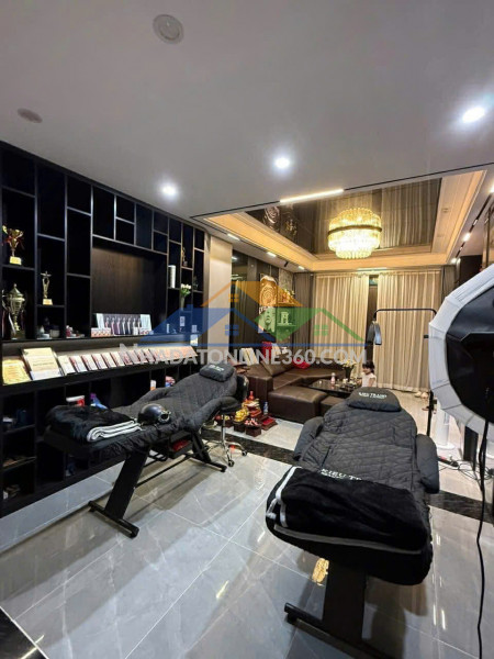 Kim giang lô góc - ngõ thông - 7 tầng thang máy - 40m2 7 tầng mặt tiền 4m giá 15 tỷ