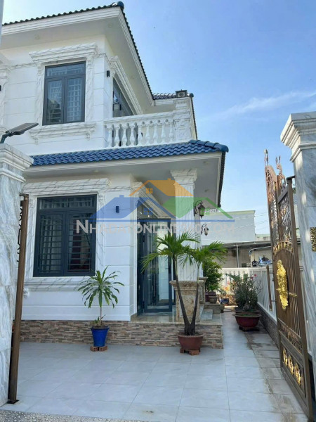 Bán biệt thự 1 trệt 1 lầu, góc 3 mặt tiền, tại kp7, p. tân phong. ngang đất rộng 13m