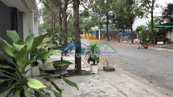 Gia đình chuyển chỗ ở bán nhà riêng mới xây cuối 2024 tại đường n10, mỹ phước 4, bến cát, bình dương