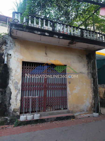 Bán đất tặng nhà - học viên tài chính - dt65m2 - giá 8,3 tỷ - ngõ thông - kinh doanh