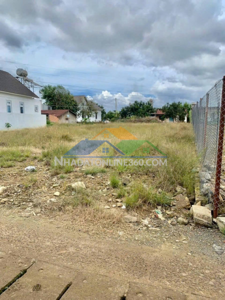 Bán 726m2  thị trấn liên nghĩa - xã đức trọng - lâm đồng giá 9 tỷ