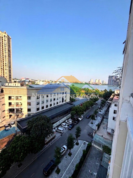 Bán chung cư lạc long quân 102m 9,45 tỷ view hồ tây,ô tô đỗ ngày đêm