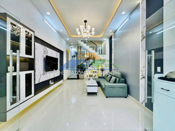 Bán nhà hxh cách mạng tháng 8, phường 4; tân bình; 4,5x13m - 4 tầng