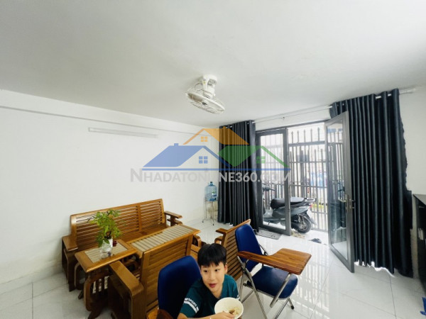 Bán nhà 2 tầng trong ngõ kha vạn cân, linh đông, thủ đức, tp hcm. dt 47m2, giá 4,6 tỷ, sổ hồng, liên hệ 0933125879.