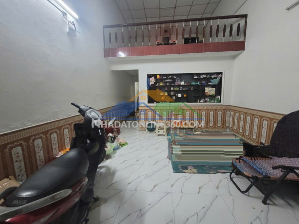 ♪ 3.1 tỷ kiệt 408 trưng nữ vương, ngay công viên, nhà văn hóa, 49m2, ngang 4.1m, vuông