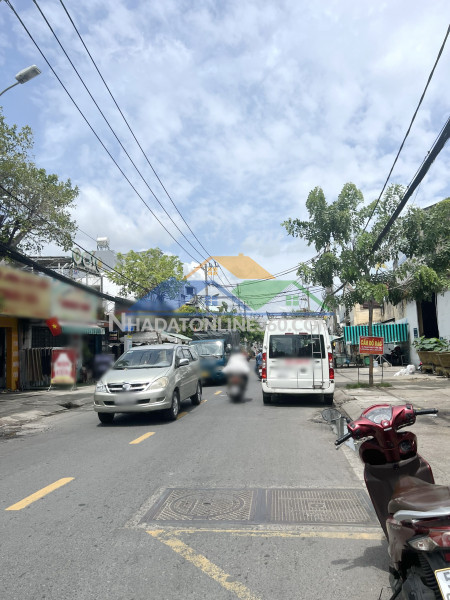 Nhà 2 tầng mặt tiền phạm thế hiển p6q8 . giá 10.9 tỷ